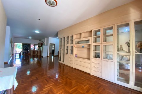 House in Chiang Mai, Thailand 4 bedrooms № 120187 - photo 4