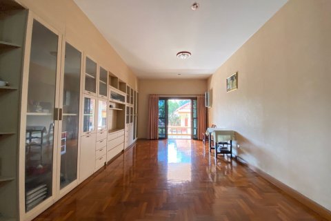 House in Chiang Mai, Thailand 4 bedrooms № 120187 - photo 28