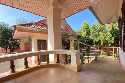 House in Chiang Mai, Thailand 4 bedrooms № 120187 - photo 2