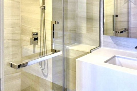 Condo in Bangkok, Thailand, 2 bedrooms  № 120192 - photo 8