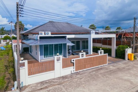 Дом в Пхукете, Таиланд с 3 спальнями № 120191 - фото 2