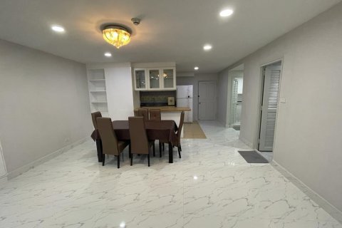 Кондоминиум с 2 спальнями в Ваттхане, Бангкок, Таиланд № 161547 - фото 3