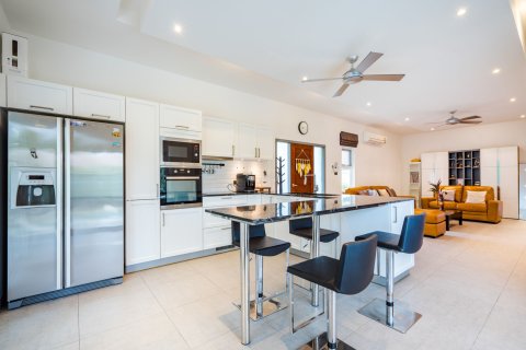 Villa in Hua Hin, Thailand 3 bedrooms № 161550 - photo 30