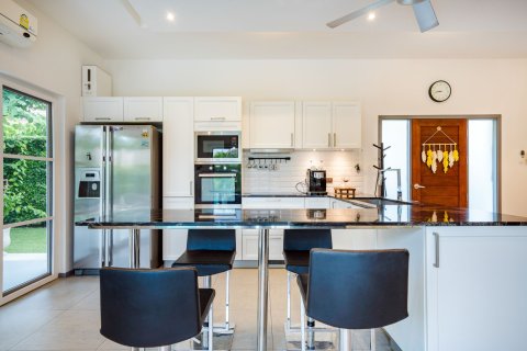 Villa in Hua Hin, Thailand 3 bedrooms № 161550 - photo 29