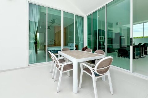 Вилла в Хуа Хине, Таиланд с 4 спальнями  № 161551 - фото 7