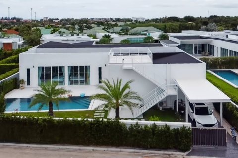 Вилла в Хуа Хине, Таиланд с 4 спальнями  № 161551