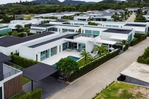 Вилла в Хуа Хине, Таиланд с 4 спальнями  № 161551 - фото 2