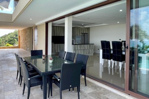 Villa in Ko Samui, Thailand 4 bedrooms № 161545 - photo 28