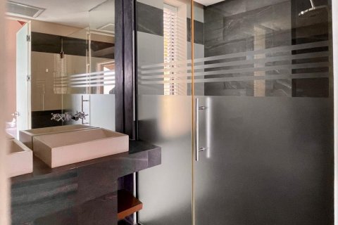 Villa in Ko Samui, Thailand 4 bedrooms № 161545 - photo 18