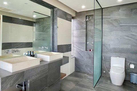 Villa in Ko Samui, Thailand 4 bedrooms № 161545 - photo 22