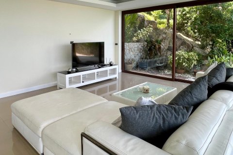 Villa in Ko Samui, Thailand 4 bedrooms № 161545 - photo 12