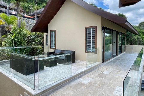 Villa in Ko Samui, Thailand 4 bedrooms № 161545 - photo 19