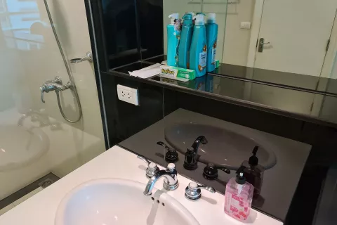 Studio dans le Condo à Pathum Wan, Bangkok, Thaïlande  № 139556 - photo 9