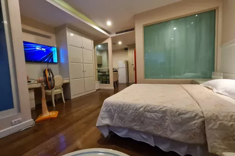 Studio dans le Condo à Pathum Wan, Bangkok, Thaïlande  № 139556 - photo 1