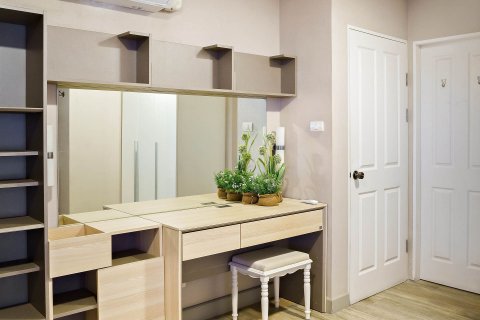 Condo à Huai Khwang, Bangkok, Thaïlande, 2 chambres № 161901 - photo 14