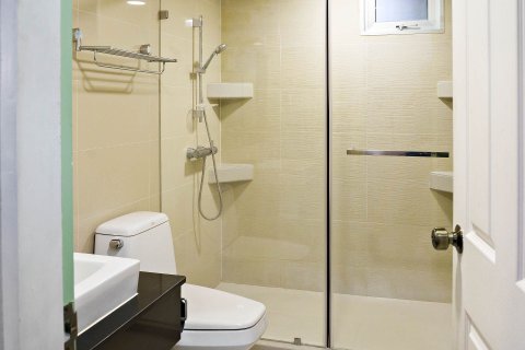 Condo à Huai Khwang, Bangkok, Thaïlande, 2 chambres № 161901 - photo 11