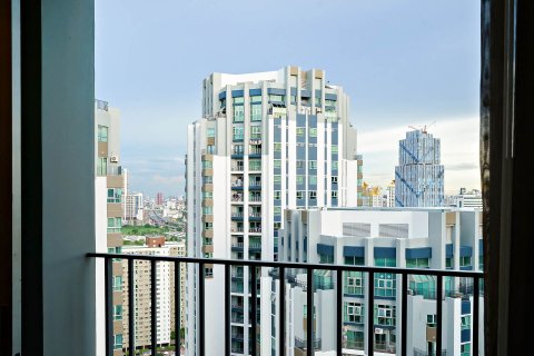 Condo à Huai Khwang, Bangkok, Thaïlande, 2 chambres № 161901 - photo 10