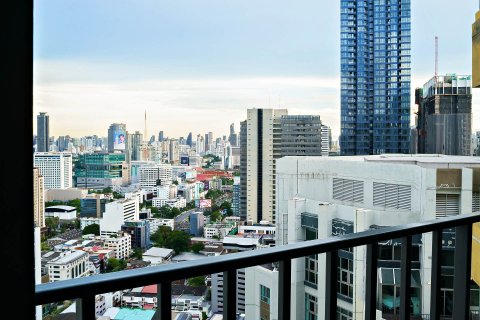 Condo à Huai Khwang, Bangkok, Thaïlande, 2 chambres № 161901 - photo 9