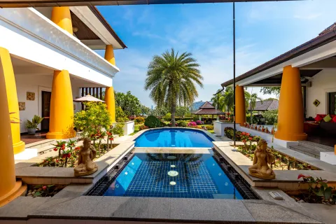 Villa in Hua Hin, Thailand 6 bedrooms № 161897 - photo 3