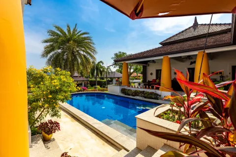 Villa in Hua Hin, Thailand 6 bedrooms № 161897 - photo 6