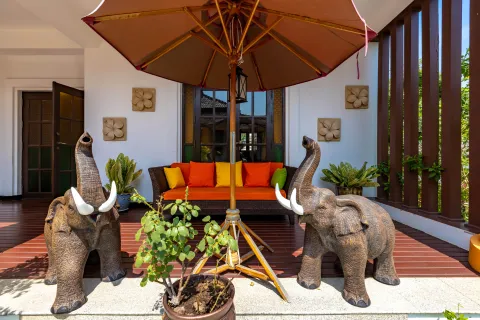 Villa in Hua Hin, Thailand 6 bedrooms № 161897 - photo 15