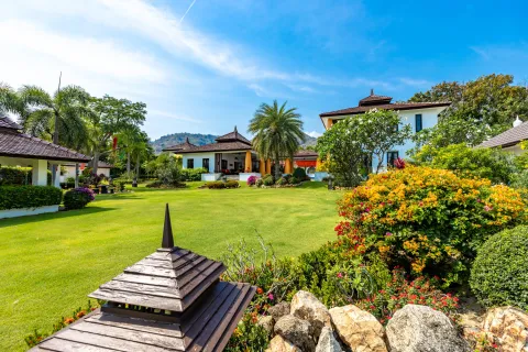 Villa in Hua Hin, Thailand 6 bedrooms № 161897 - photo 27