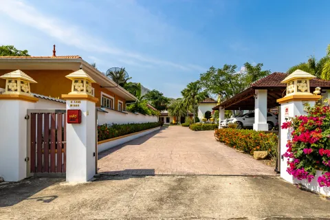 Villa in Hua Hin, Thailand 6 bedrooms № 161897 - photo 19
