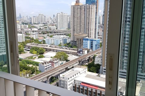 Студия в кондо в Ваттхане, Бангкок, Таиланд № 161900 - фото 9