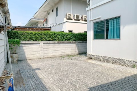 Maison à Saphan Sung, Bangkok, Thaïlande 4 chambres № 162958 - photo 29