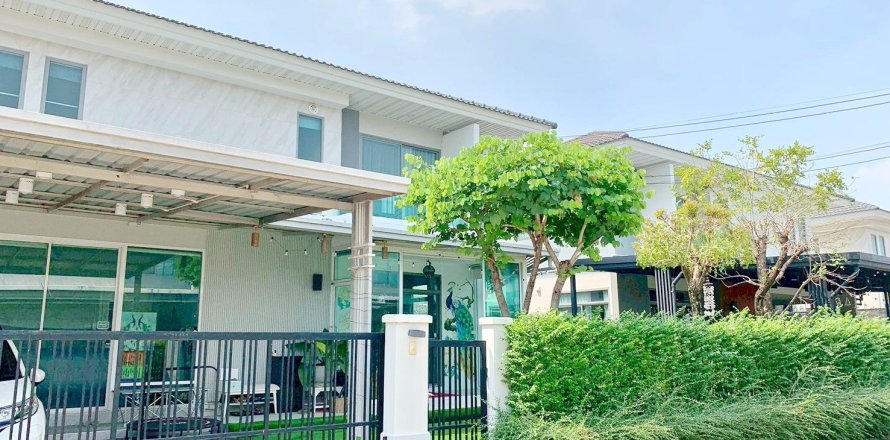 Maison à Saphan Sung, Bangkok, Thaïlande 4 chambres № 162958