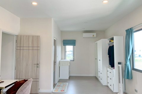 Maison à Saphan Sung, Bangkok, Thaïlande 4 chambres № 162958 - photo 14