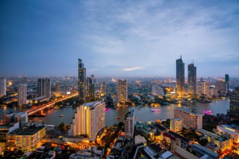 Condo in Bangkok, Thailand, 3 bedrooms  № 181067 - photo 10
