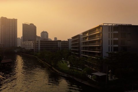 Condo in Bangkok, Thailand, 3 bedrooms  № 181071 - photo 27