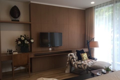 Condo in Bangkok, Thailand, 3 bedrooms  № 181071 - photo 9