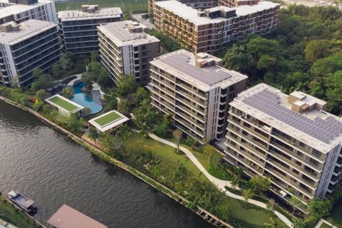 Condo in Bangkok, Thailand, 3 bedrooms  № 181071 - photo 24