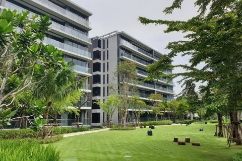 Condo in Bangkok, Thailand, 3 bedrooms  № 181071 - photo 13