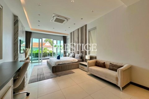 House in Pattaya, Thailand 5 bedrooms № 198338 - photo 15