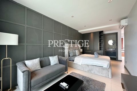 House in Pattaya, Thailand 5 bedrooms № 198338 - photo 20