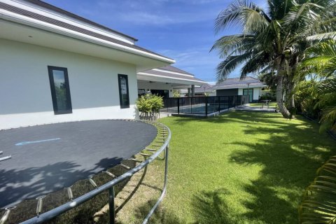 Villa in Cha-am, Thailand 4 bedrooms № 114845 - photo 3