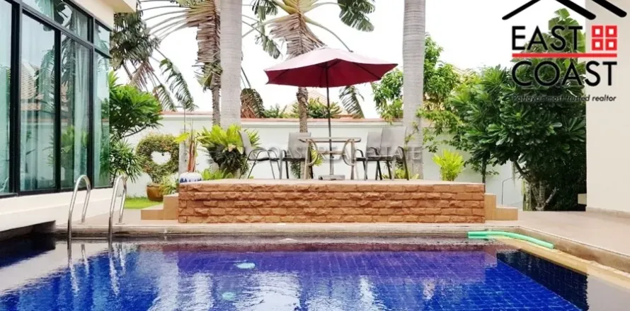 Casa de 4 dormitorios en Pattaya, Tailandia № 213455