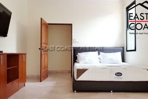 Casa de 4 dormitorios en Pattaya, Tailandia № 213455 - foto 18