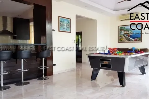 Casa de 4 dormitorios en Pattaya, Tailandia № 213455 - foto 7