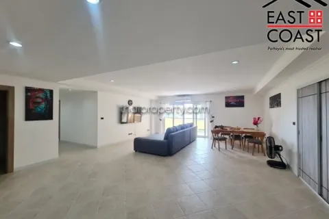 Condominio de 3 dormitorios en Pattaya, Tailandia № 213452 - foto 2