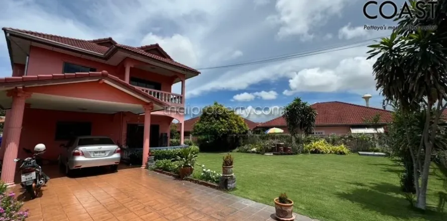 Casa de 4 dormitorios en Pattaya, Tailandia № 213454