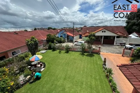 Casa de 4 dormitorios en Pattaya, Tailandia № 213454 - foto 18