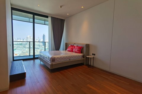 Condo in Bangkok, Thailand, 2 bedrooms  № 181155 - photo 17
