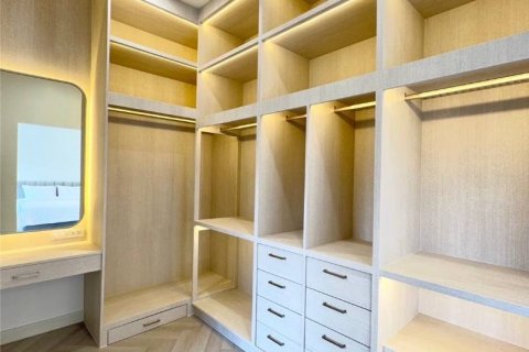 Townhouse in Watthana, Bangkok, Thailand 4 bedrooms № 134401 - photo 11