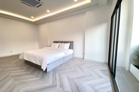 Townhouse in Watthana, Bangkok, Thailand 4 bedrooms № 134401 - photo 14