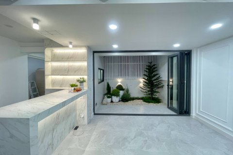 Townhouse in Watthana, Bangkok, Thailand 4 bedrooms № 134401 - photo 2
