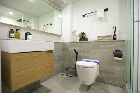 Кондоминиум с 1 спальней в Бангкоке, Таиланд № 172817 - фото 6